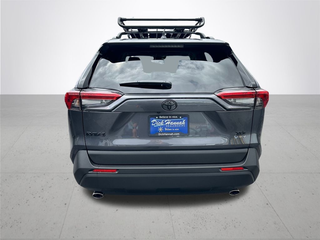 2025 Toyota RAV4 Hybrid XLE photo 3