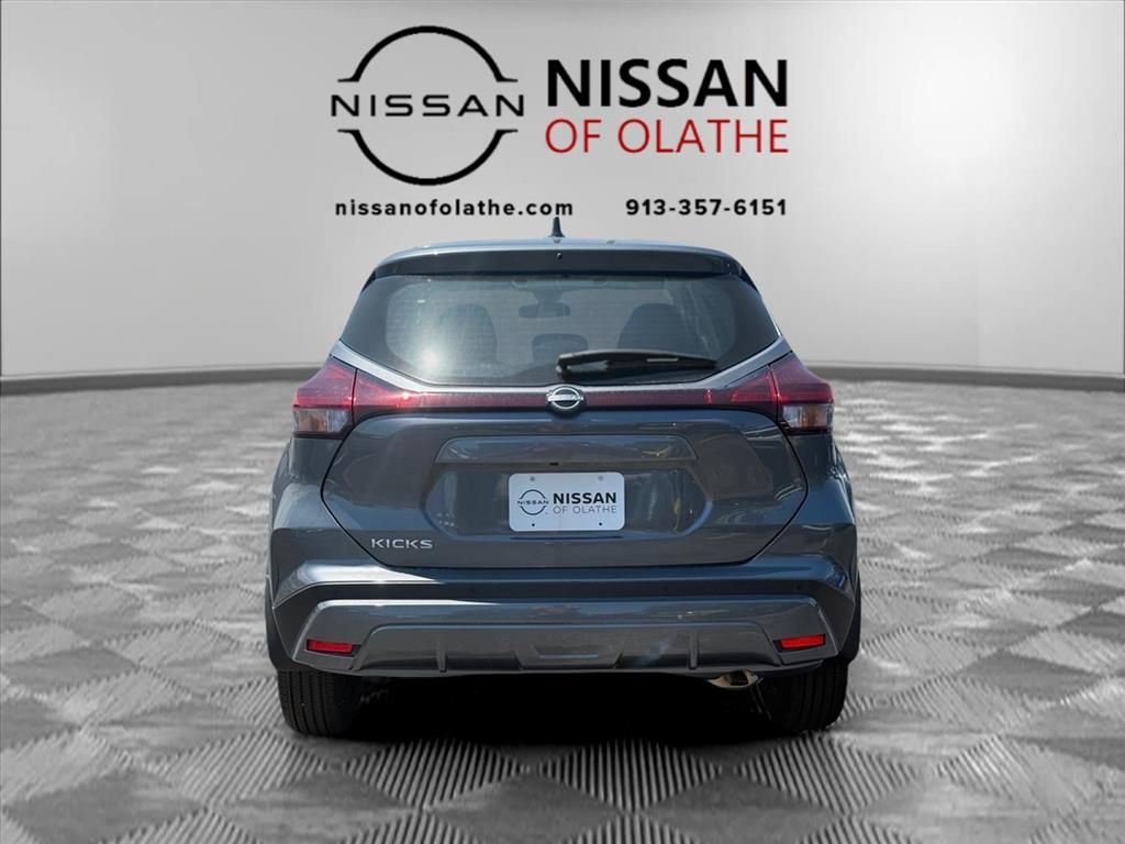 2025 Nissan Kicks Play S photo 21
