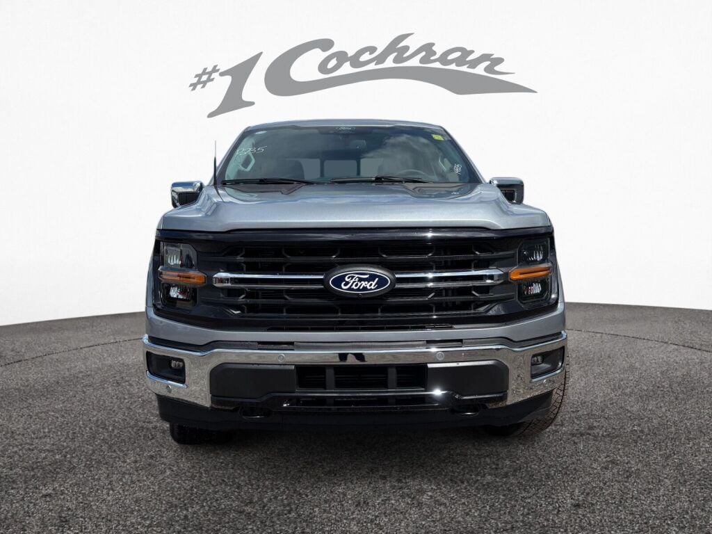 2025 Ford F-150 XLT photo 2