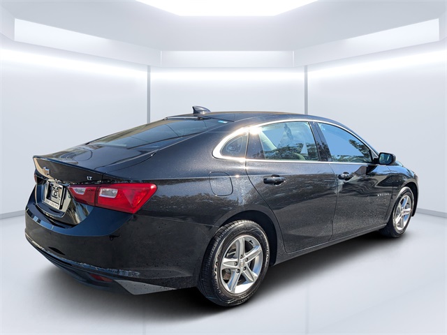 2024 Chevrolet Malibu 1LT photo 3
