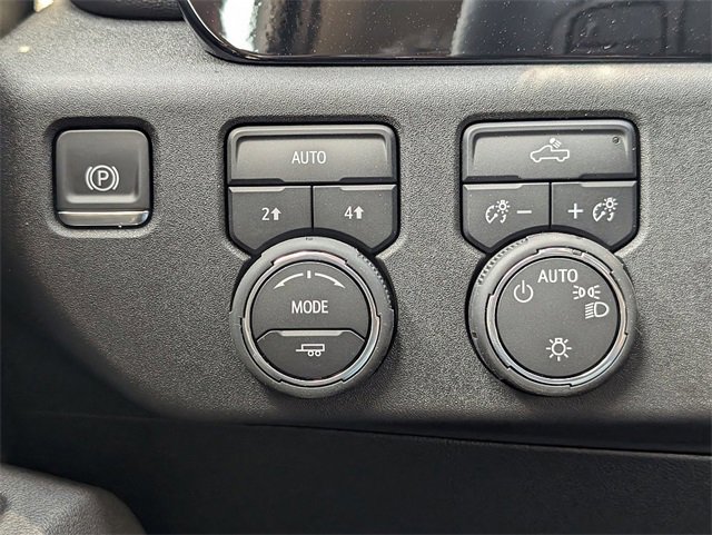 2025 Chevrolet Silverado 1500 LT photo 22