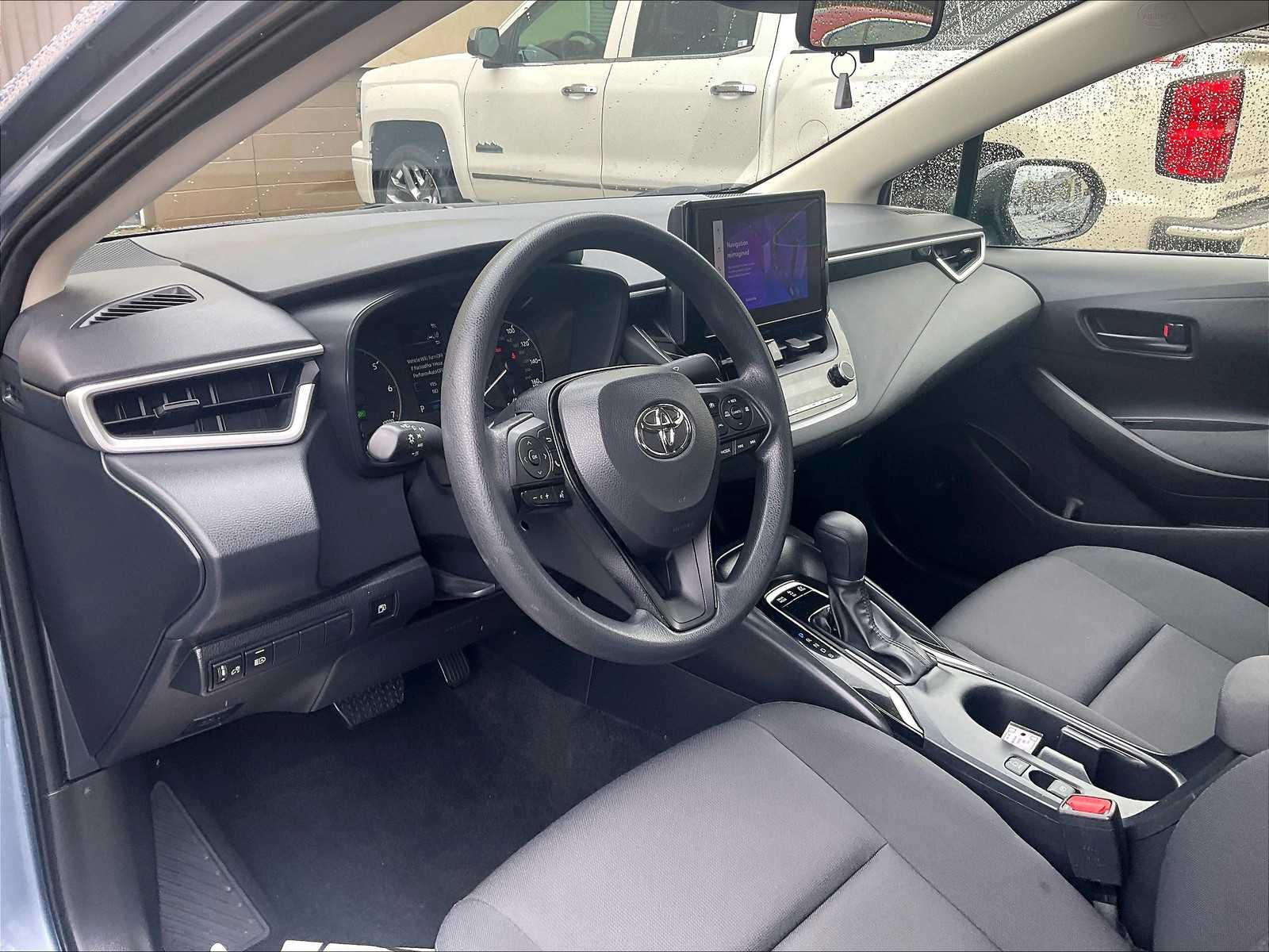 2023 Toyota Corolla Hybrid LE photo 8