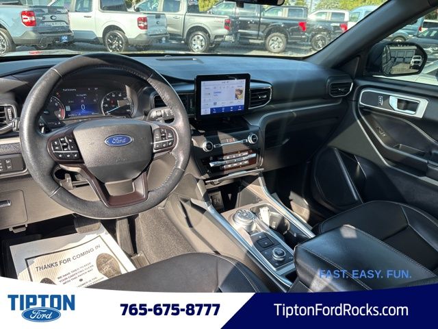2020 Ford Explorer XLT photo 3