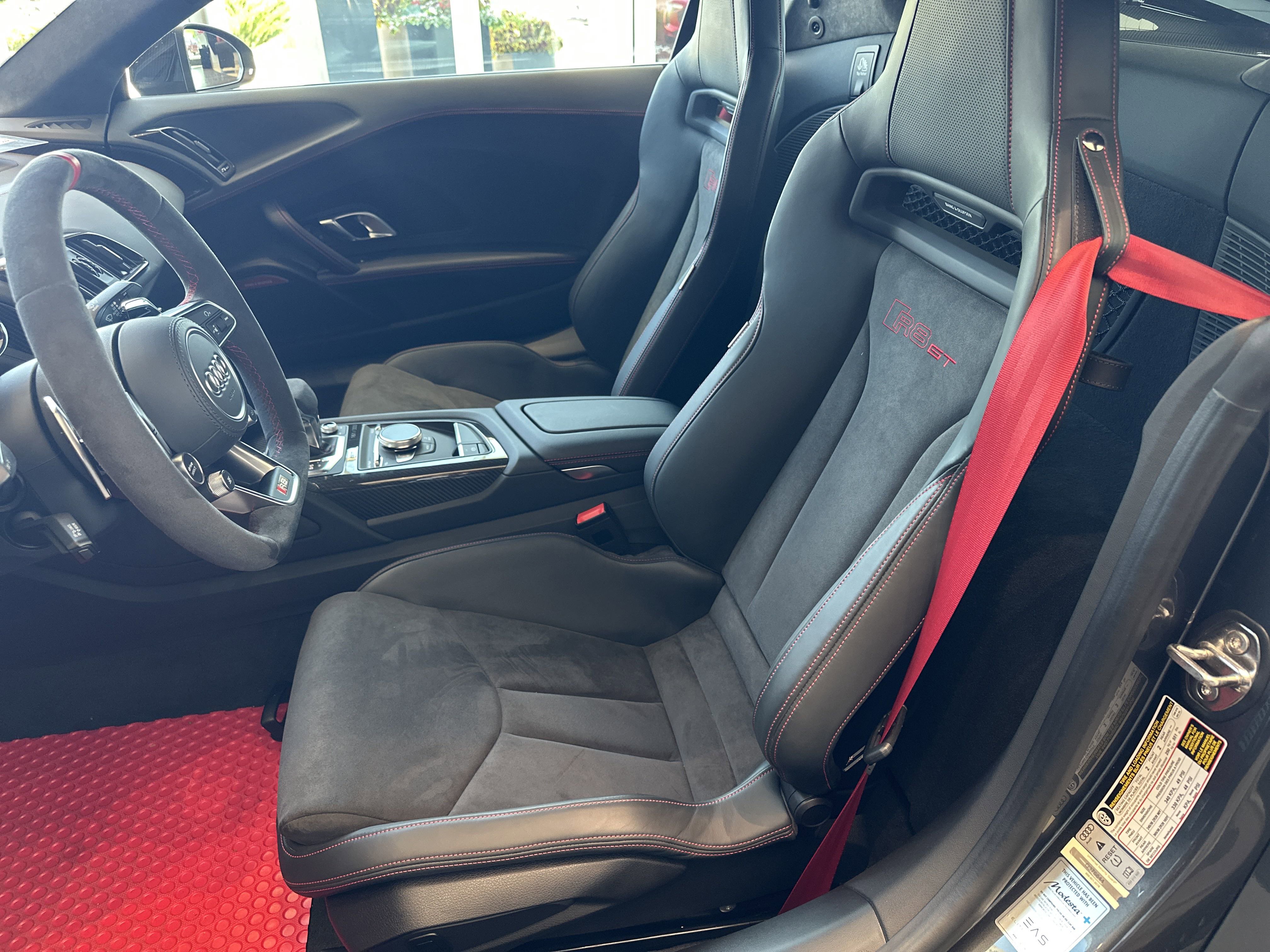 2023 Audi R8 Coupe V10 photo 2