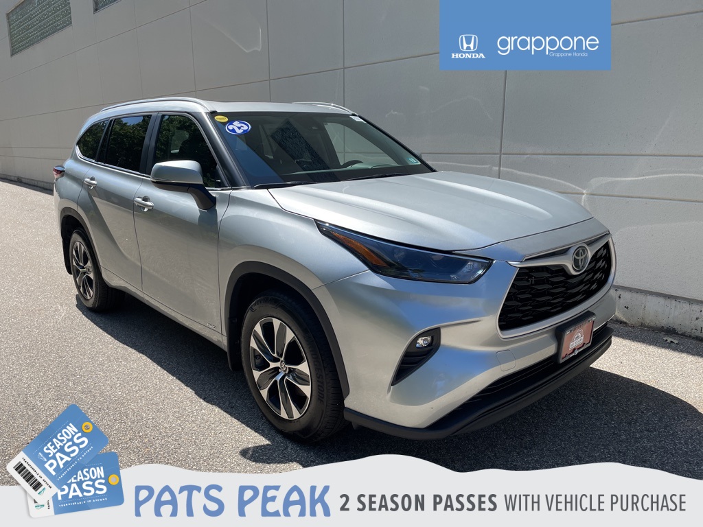 2025 Toyota Highlander XLE's photo