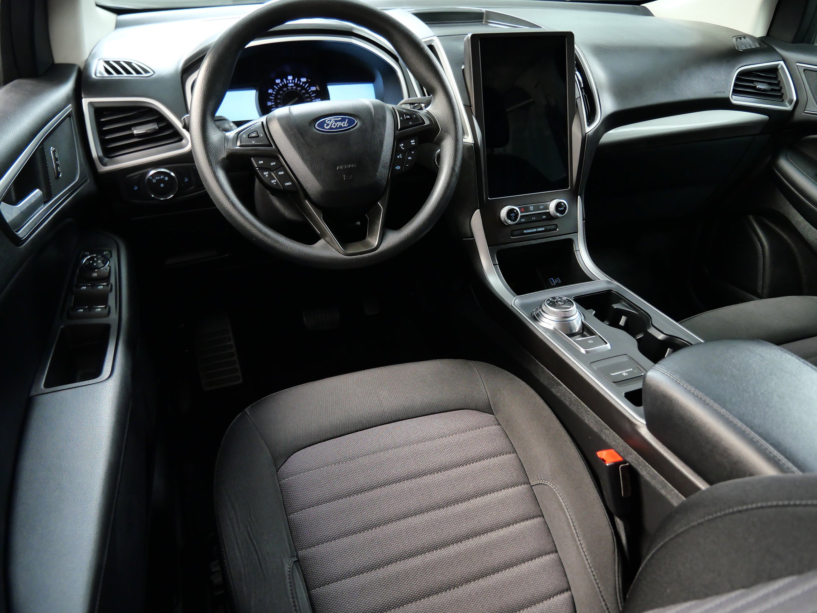 Used 2021 Ford Edge SE with VIN 2FMPK4G99MBA18968 for sale in Minnetonka, Minnesota