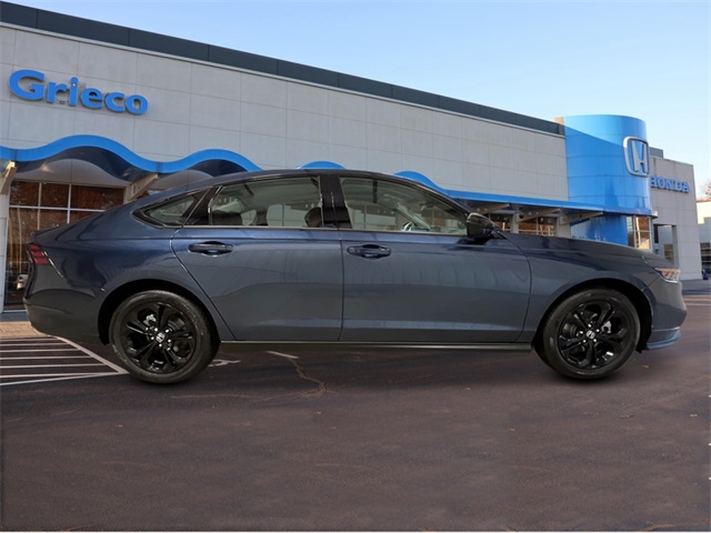 2025 Honda Accord SE photo 4