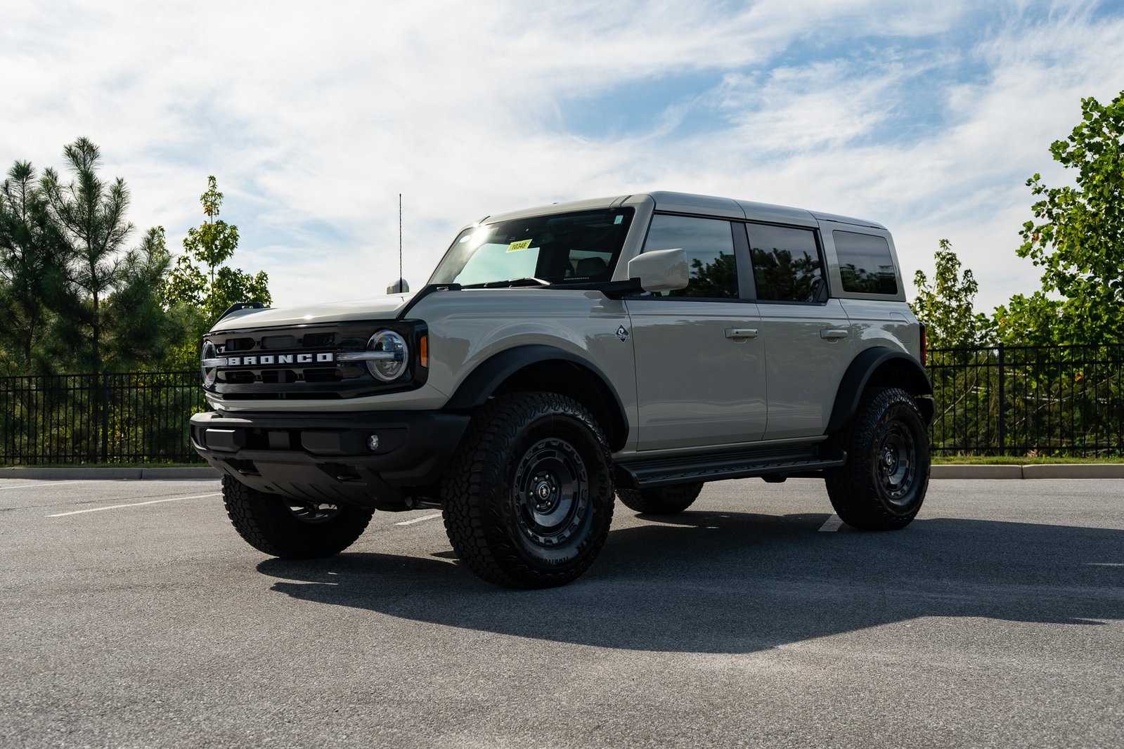 2025 Ford Bronco Outer Banks photo 3