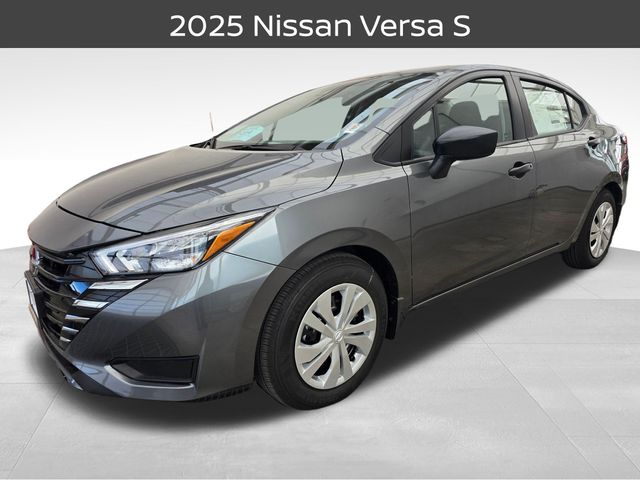 2025 Nissan Versa Sedan S's photo