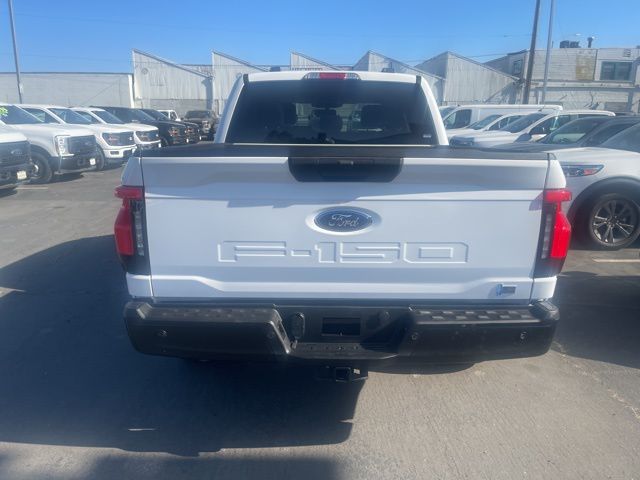 2022 Ford F-150 Lightning photo 4