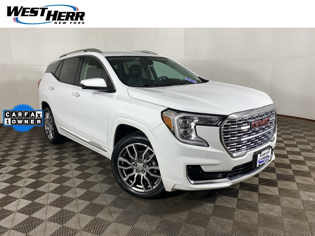 2024 GMC Terrain Denali's photo