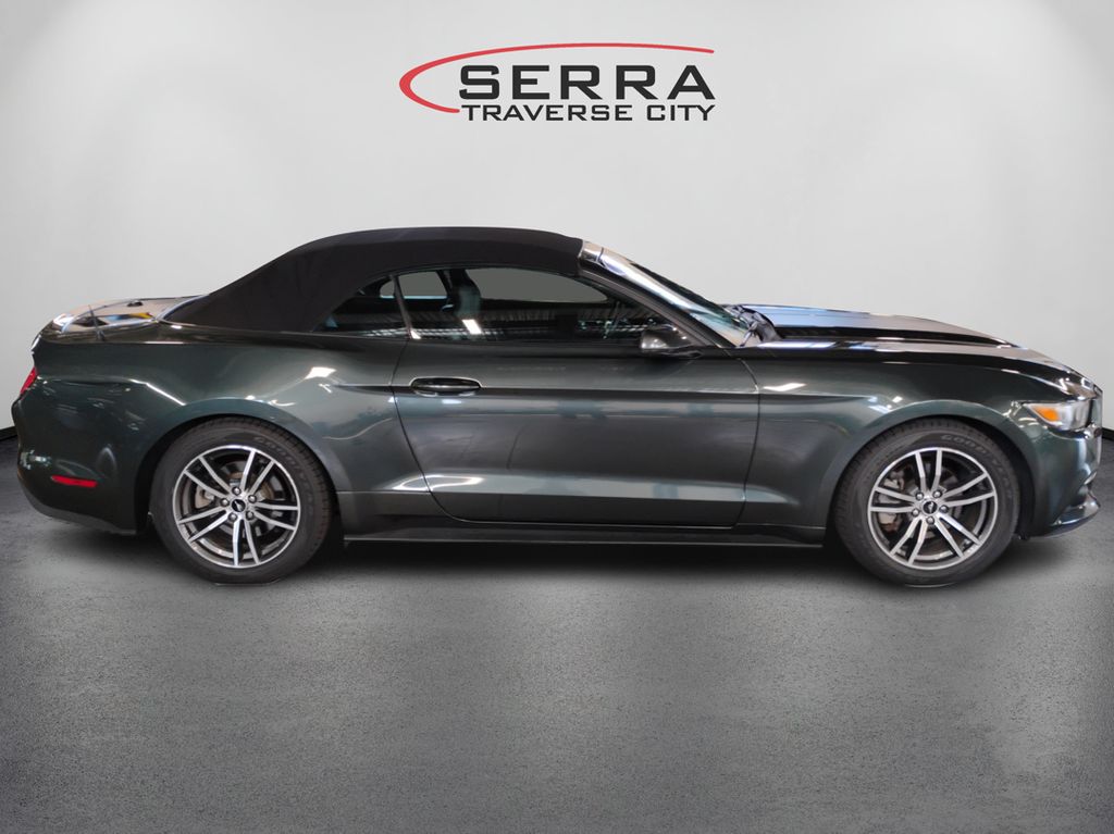 2016 Ford Mustang EcoBoost Premium photo 4