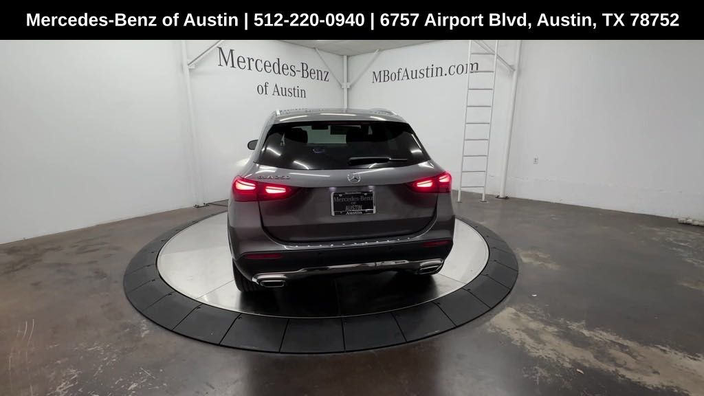 2025 Mercedes Benz GLA 250 photo 12
