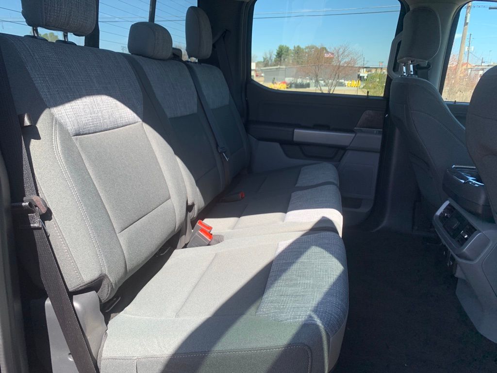 2023 Ford F-150 XLT photo 28