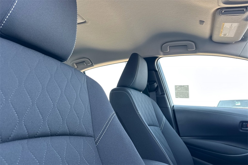 2025 Toyota Corolla LE photo 16