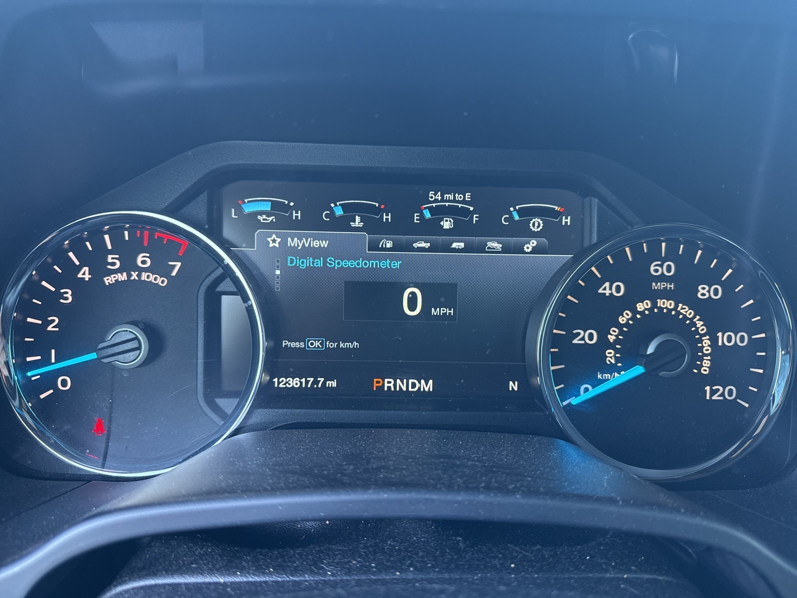 2017 Ford F-150 Lariat photo 3