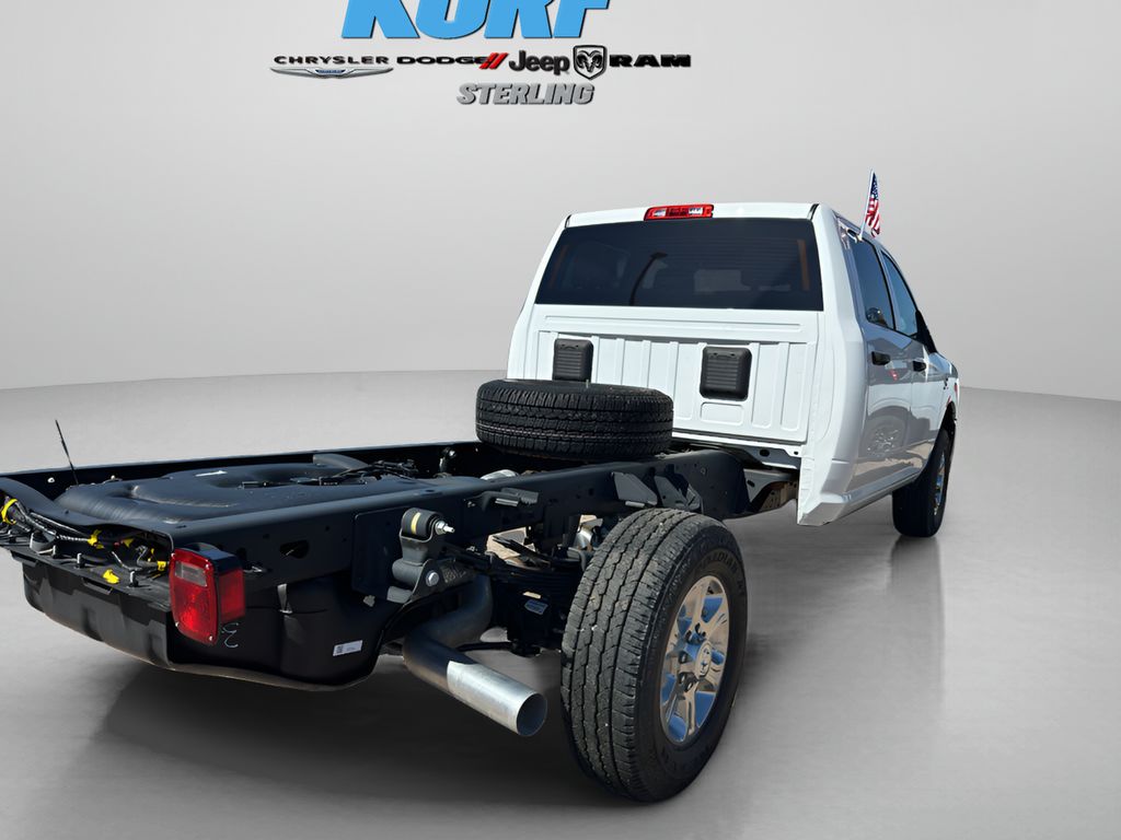 2025 Ram 3500 Tradesman photo 2