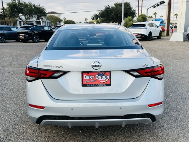 2022 Nissan Sentra SV photo 4