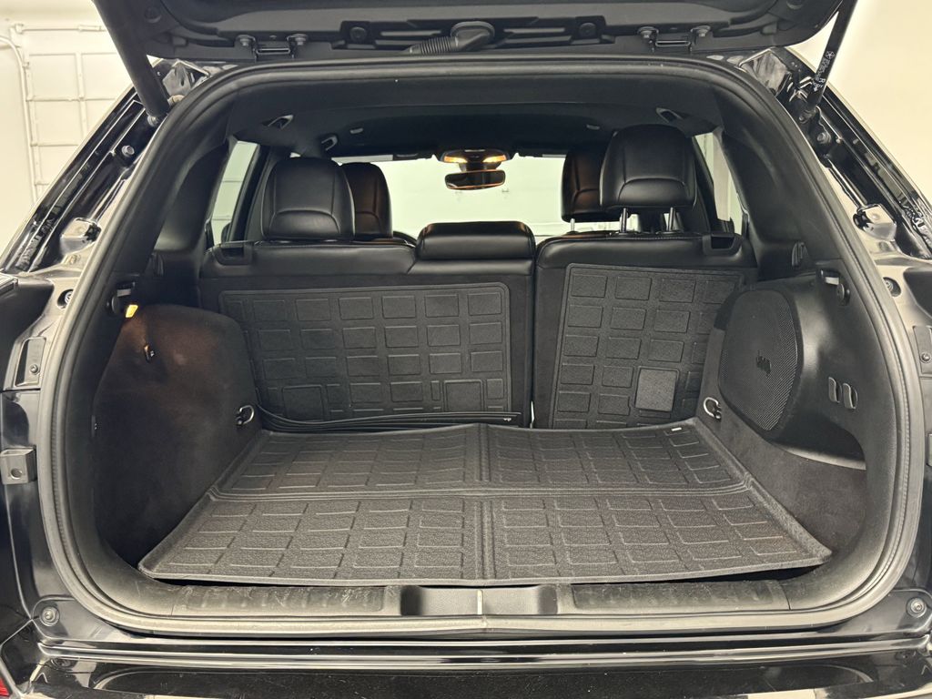 2019 Jeep Cherokee High Altitude photo 5