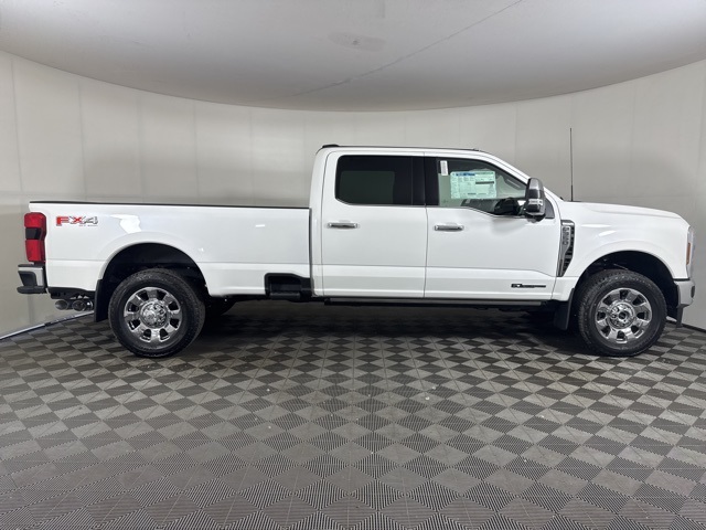 2025 Ford F-350 King Ranch photo 2