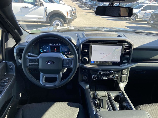 2025 Ford F-150 XLT photo 10