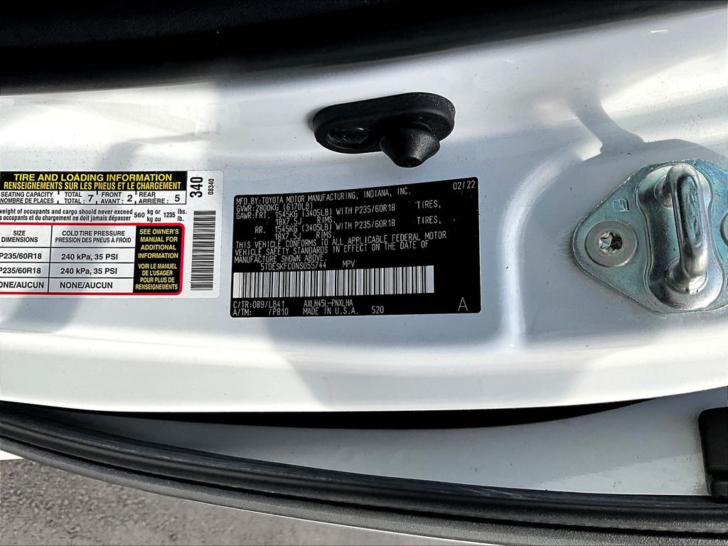 2022 Toyota Sienna Platinum photo 27