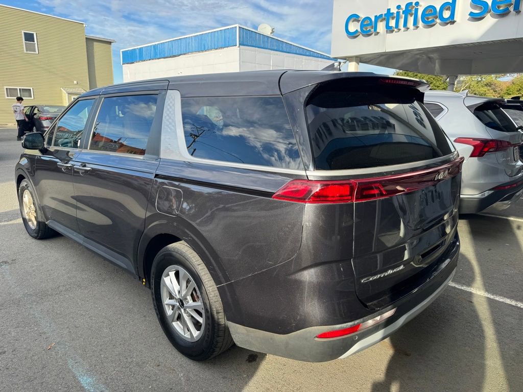 2022 Kia Carnival LXS photo 3