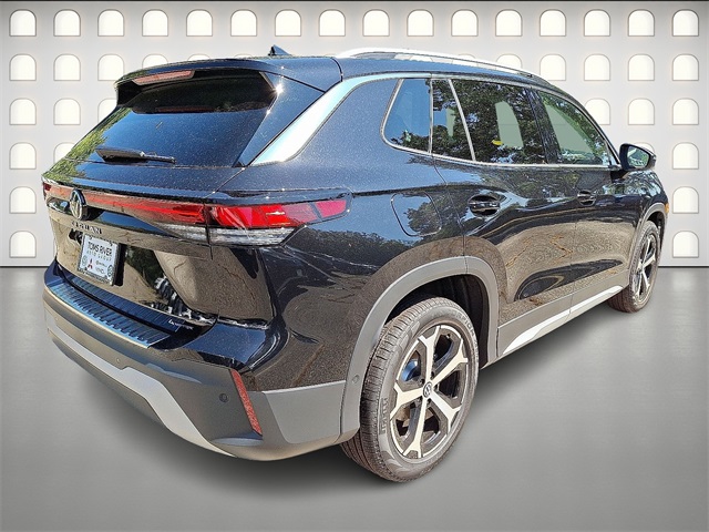 2025 Volkswagen Tiguan SE photo 3