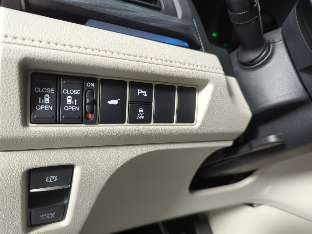 2026 Honda Odyssey Elite photo 19