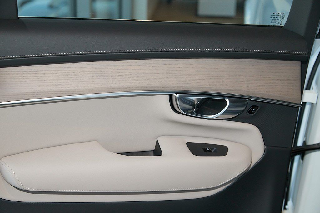 2026 VOLVO XC90 - Image 14