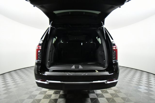 2025 Chevrolet Suburban LS photo 21