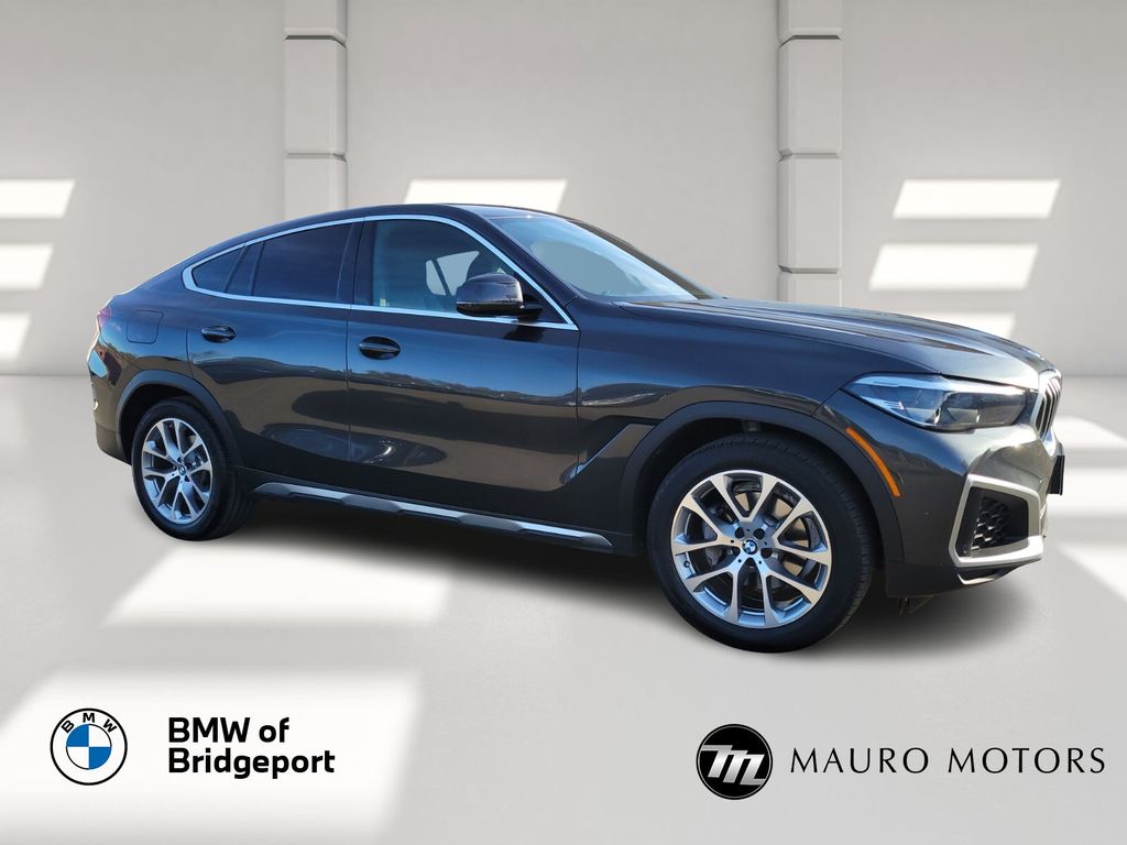 2023 BMW X6 40i's photo
