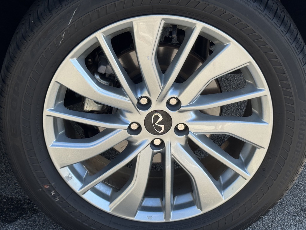 2024 Infiniti QX50 Luxe photo 6