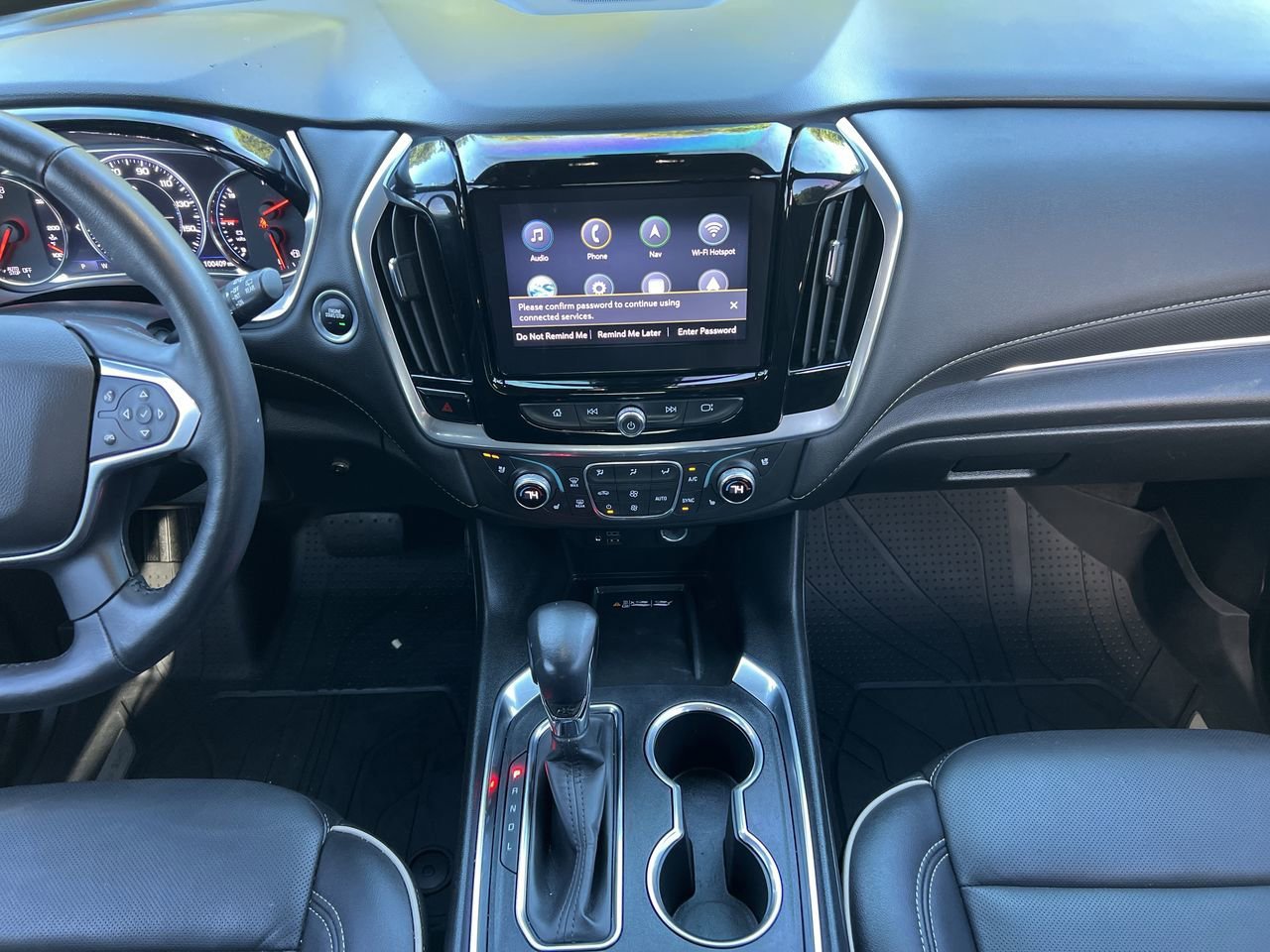 2022 Chevrolet Traverse Premier photo 13