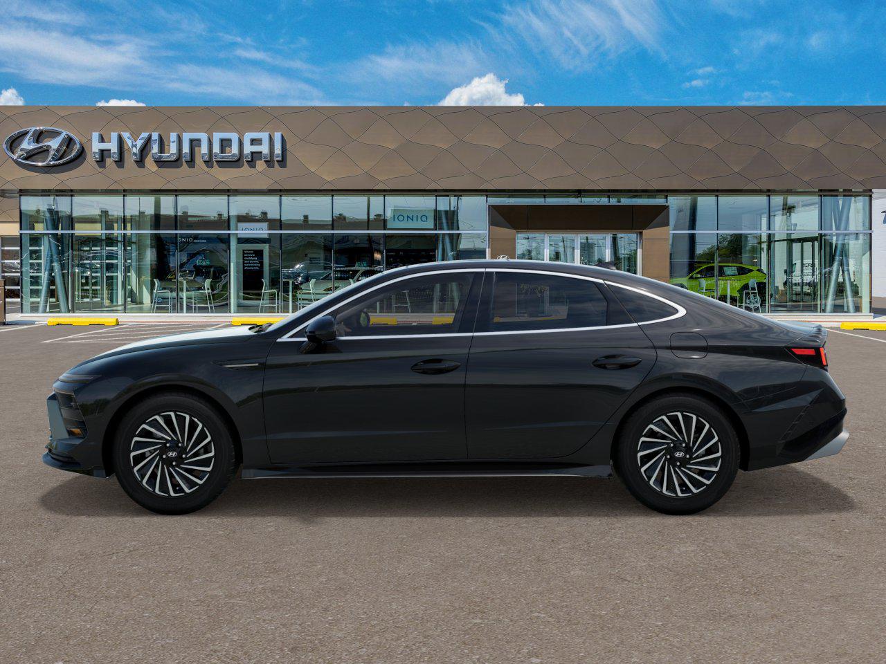 2025 Hyundai Sonata Hybrid Limited photo 3