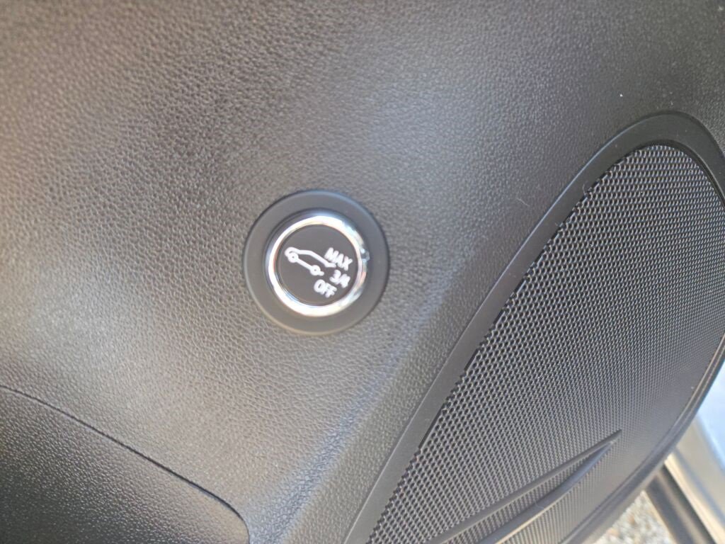 2023 Buick Envision Essence photo 28