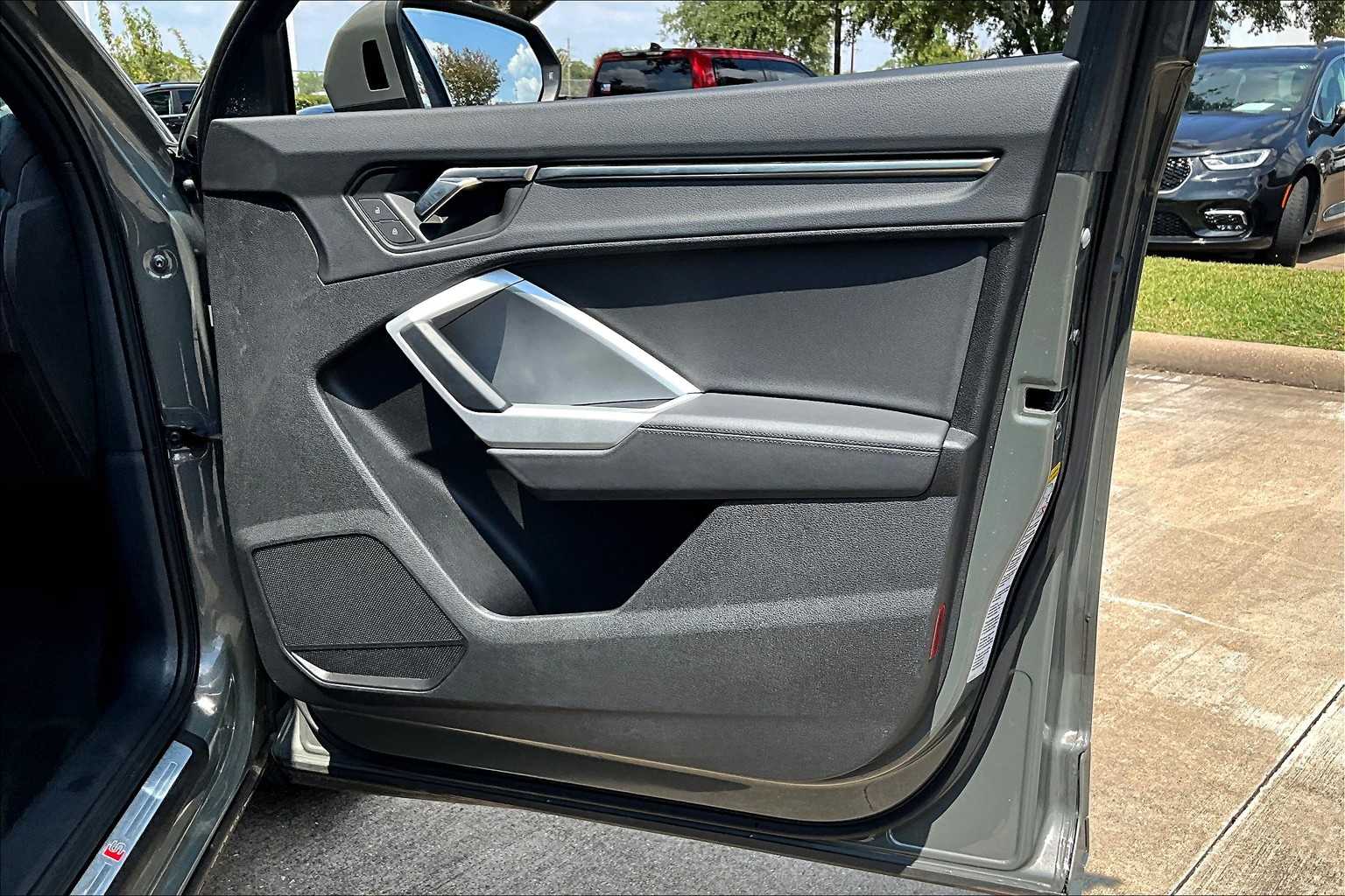 2023 Audi Q3 S line Premium photo 20