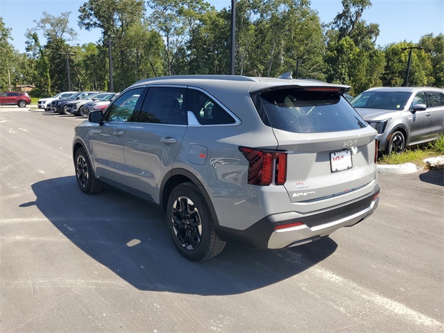 2026 Kia Sorento S photo 4