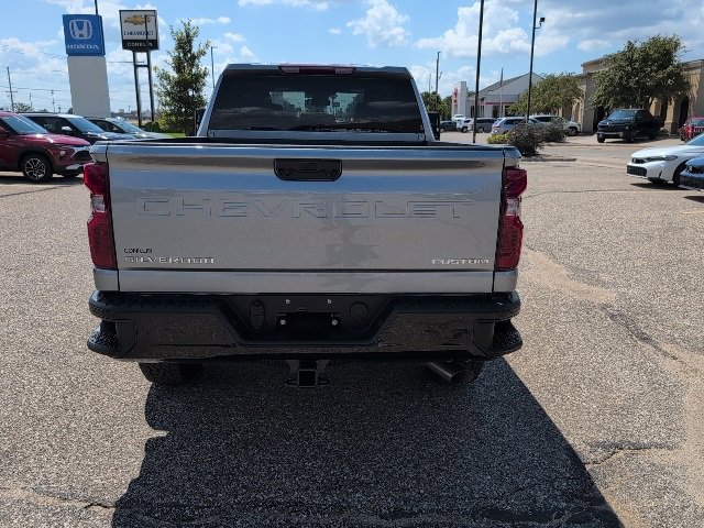 2025 Chevrolet Silverado 2500HD Custom photo 18