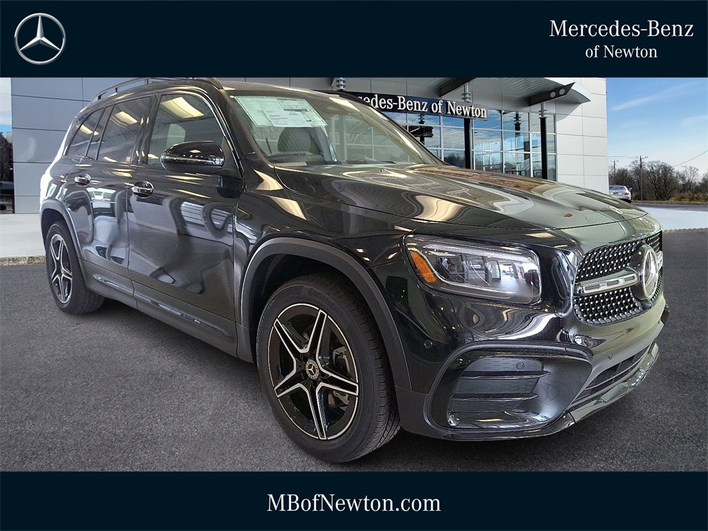 2026 Mercedes-Benz GLB GLB 250's photo