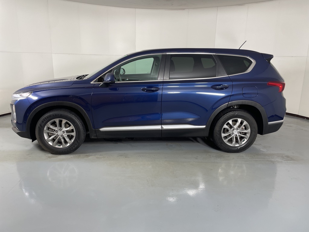 2020 Hyundai Santa Fe SE photo 4