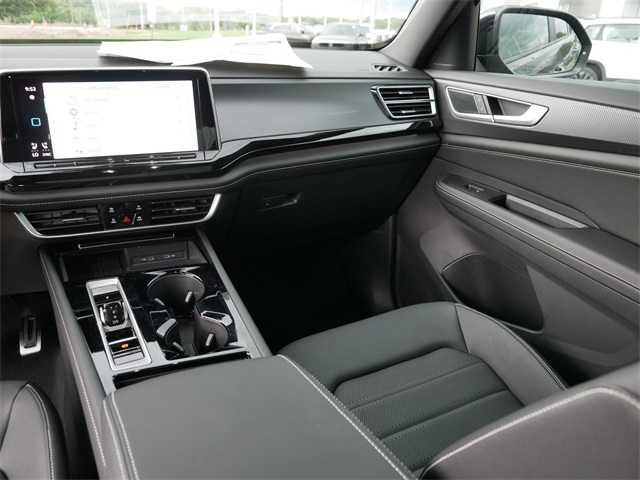 2025 Volkswagen Atlas Cross Sport SE R-Line photo 10