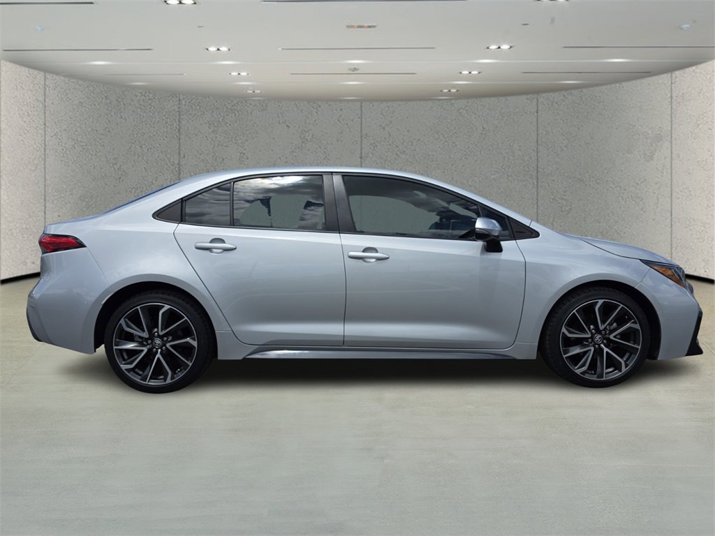 2022 Toyota Corolla XSE photo 2