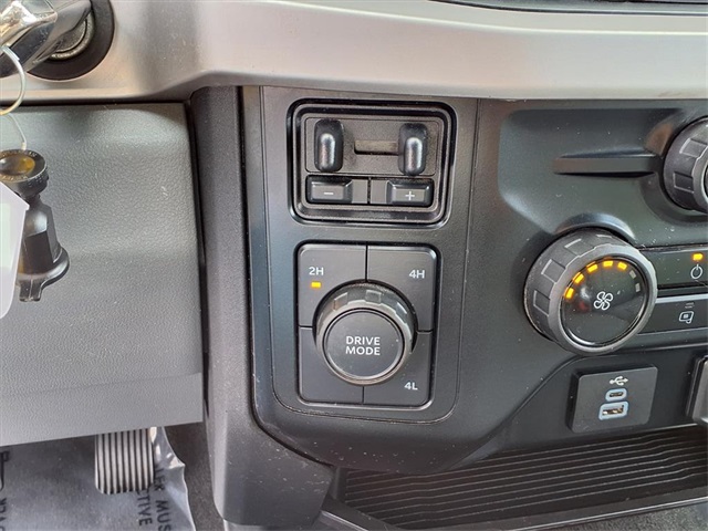 2023 Ford F-350 XLT photo 7