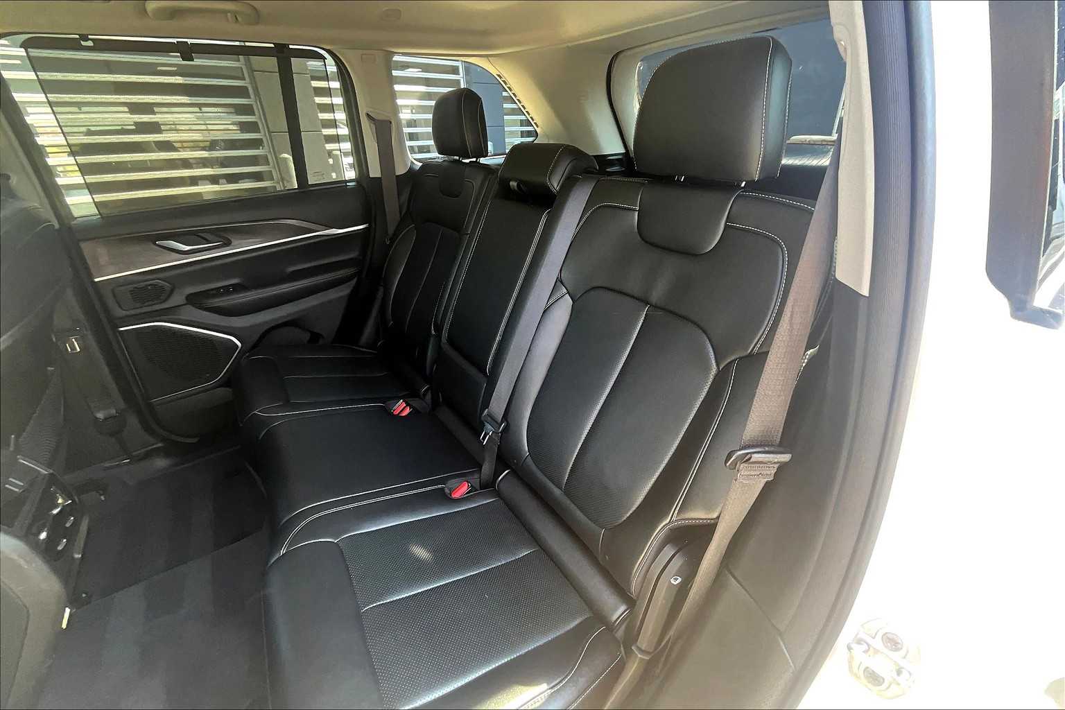 2023 Jeep Grand Cherokee Limited photo 18