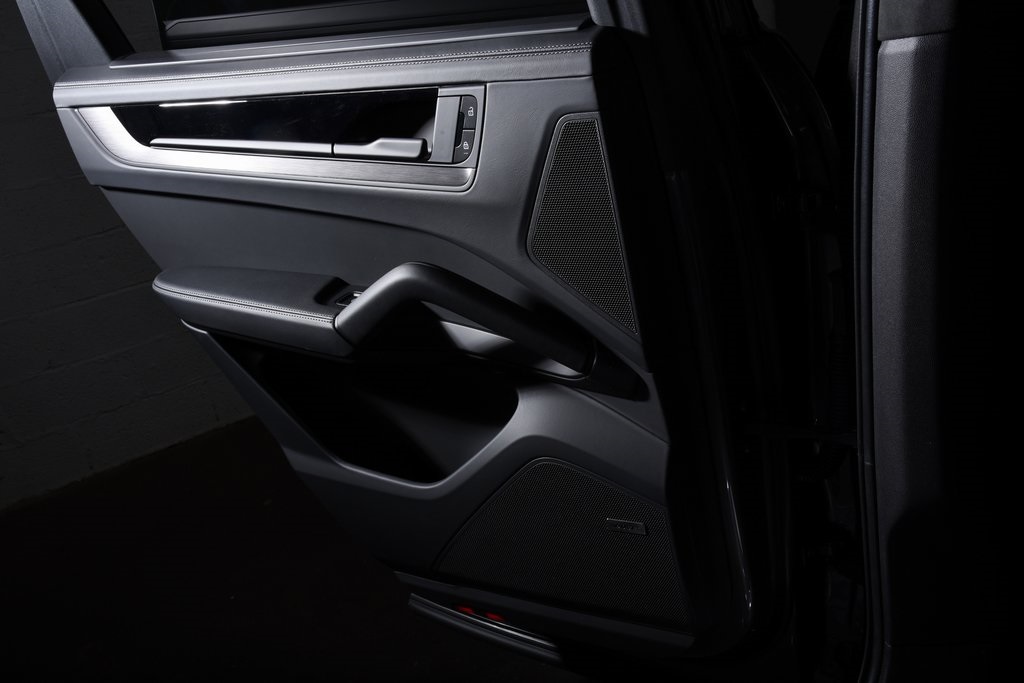 2025 Porsche Cayenne GTS photo 36