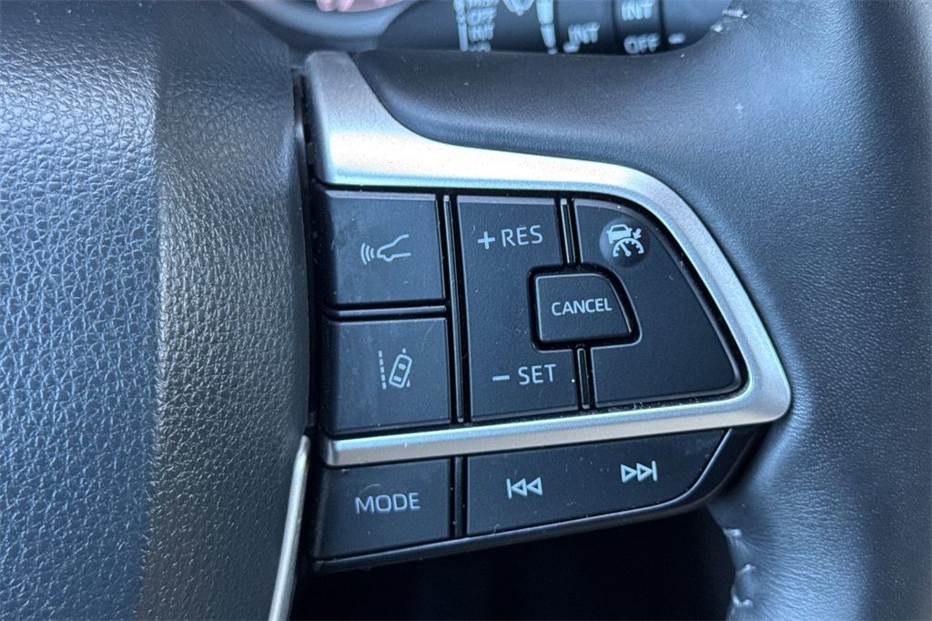 2024 Toyota Highlander LE photo 28