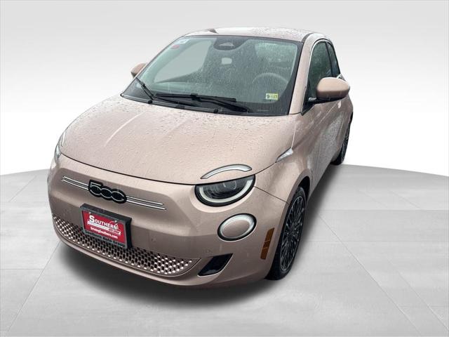 2024 Fiat 500e La Prima photo 8