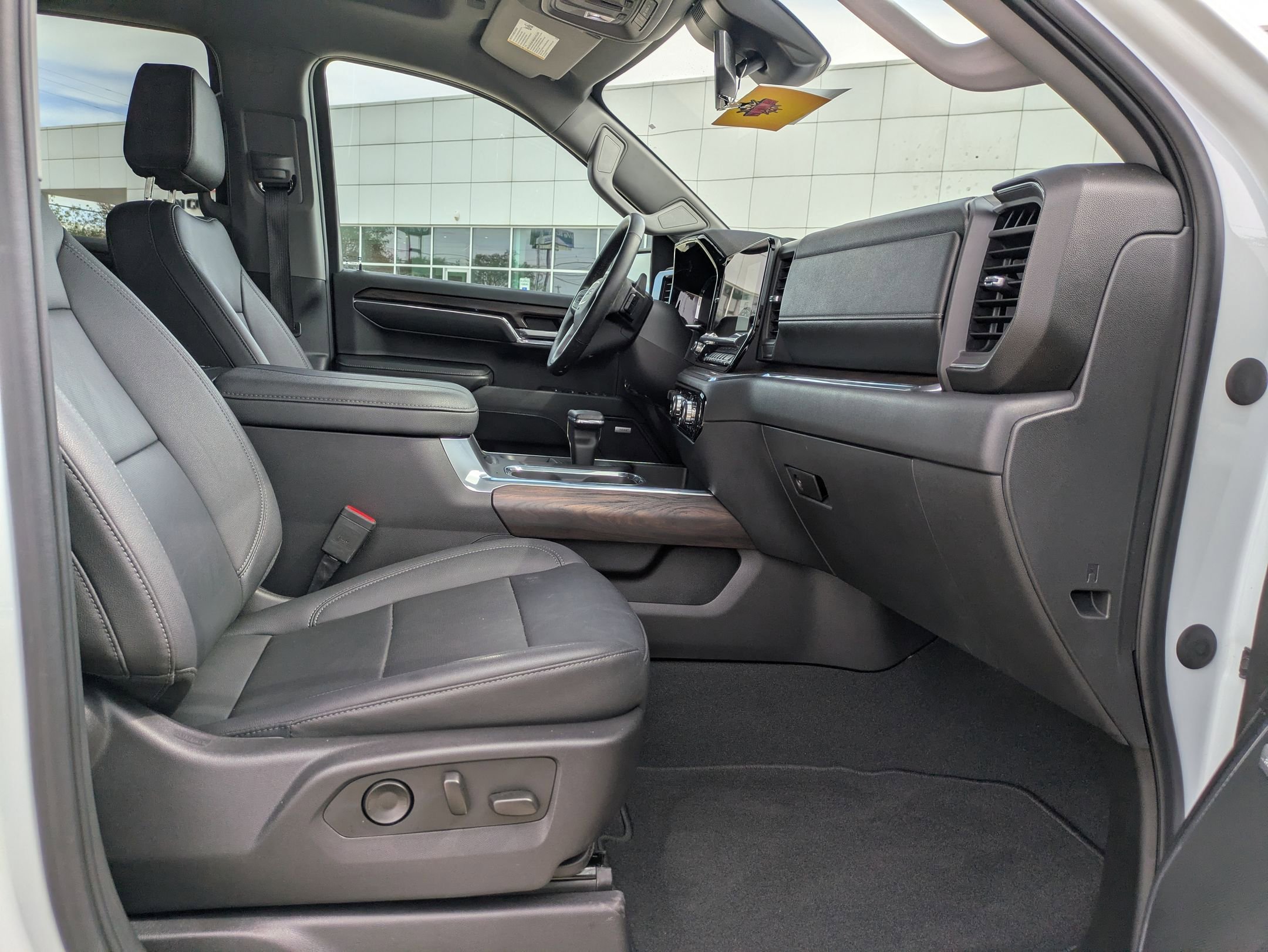 2024 Gmc Sierra 1500 SLT photo 28