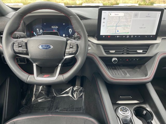 2025 Ford Explorer ST photo 3